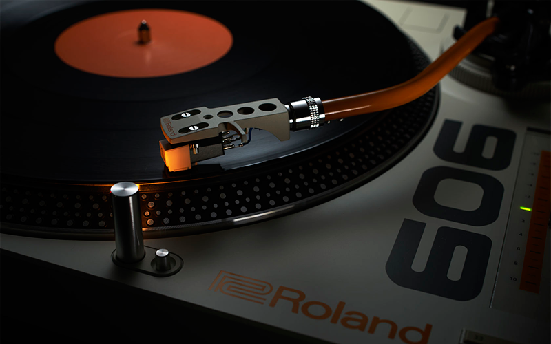 ROLAND TT-99